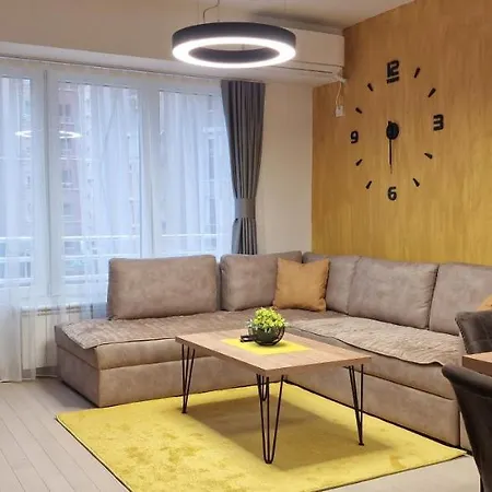Apartman Luxury Yellow & Modern Skopje