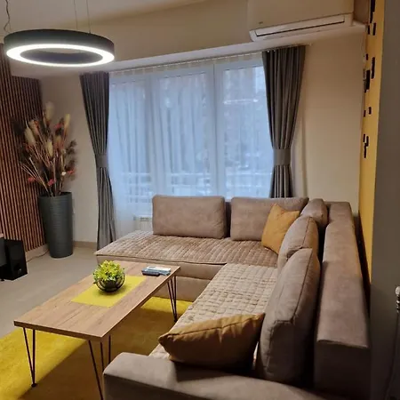 Luxury Yellow & Modern Apartman *