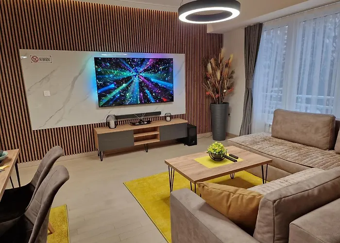 Luxury Yellow & Modern Apartament Skopje